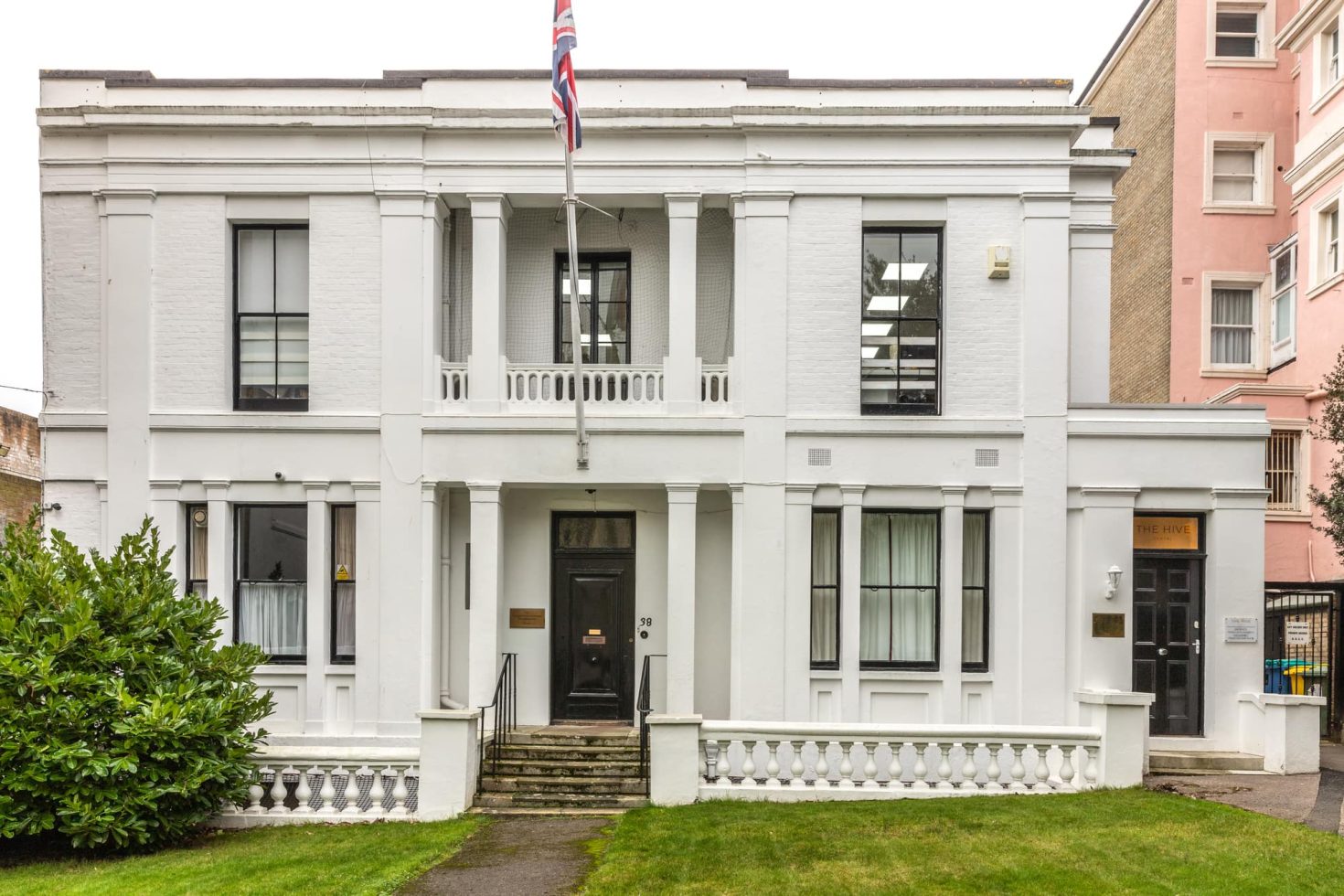 Website for a specialist dental and denture laboratory