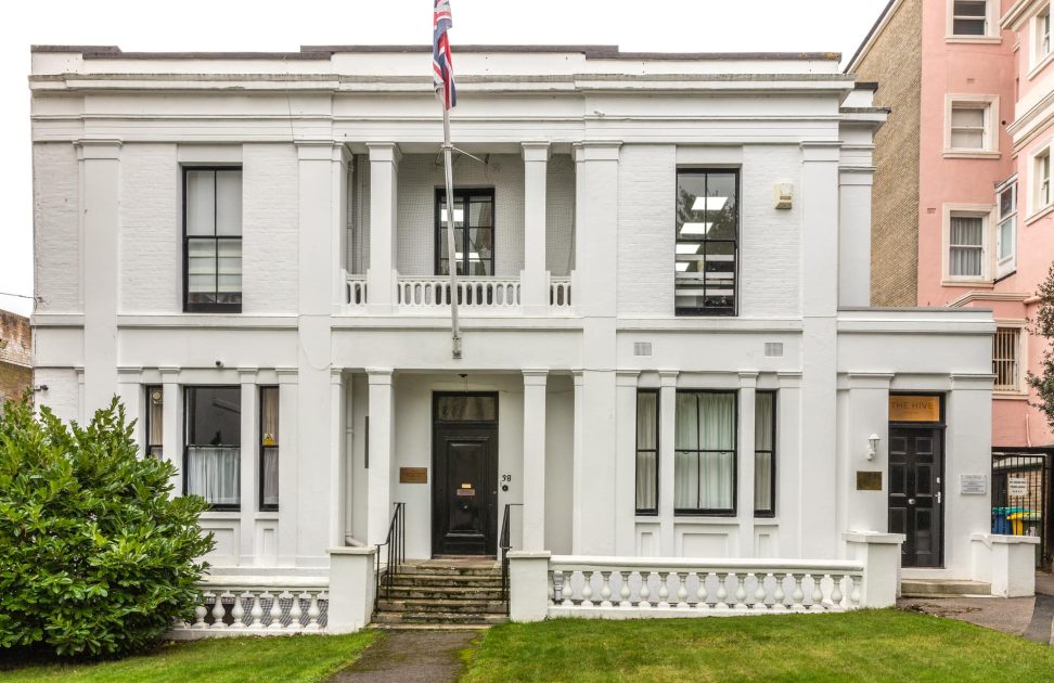 Website for a specialist dental and denture laboratory